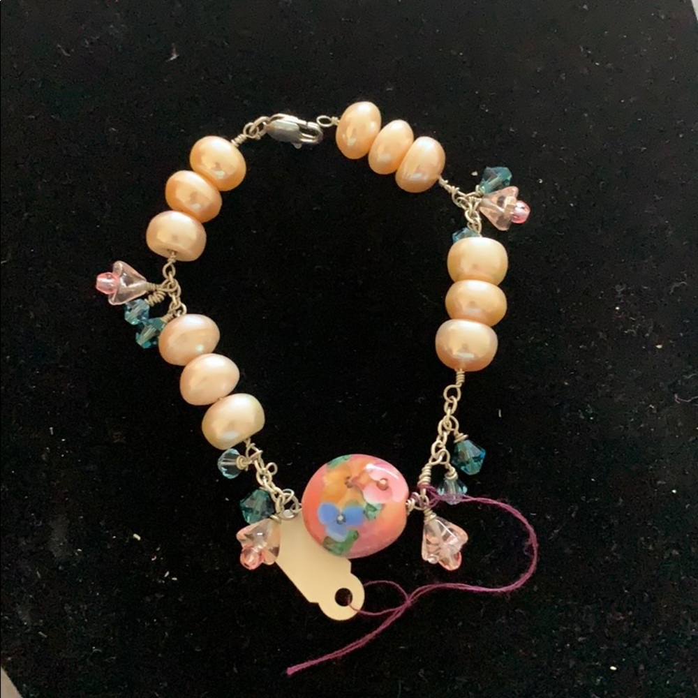 NWT large pearl Bracelet